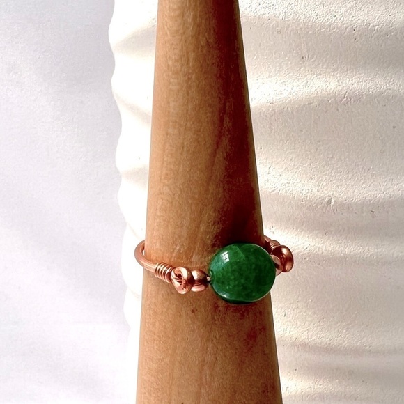 Green Chalcedony Wire Wrapped Copper Ring - Picture 4 of 13